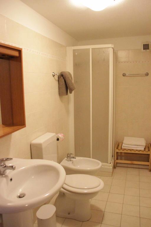 Chambres D'Hotes Les Fleurs Pila  Room photo